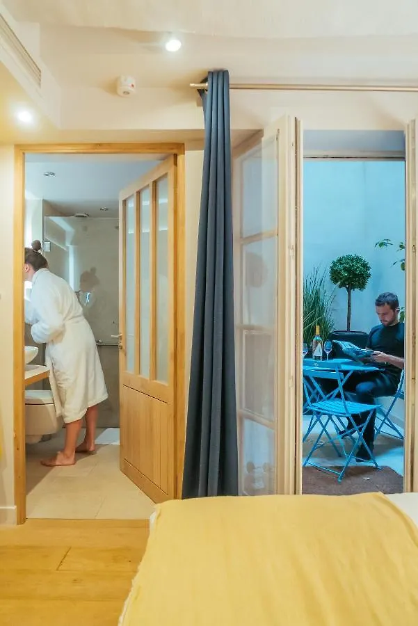 Victoire & Germain Hotel
